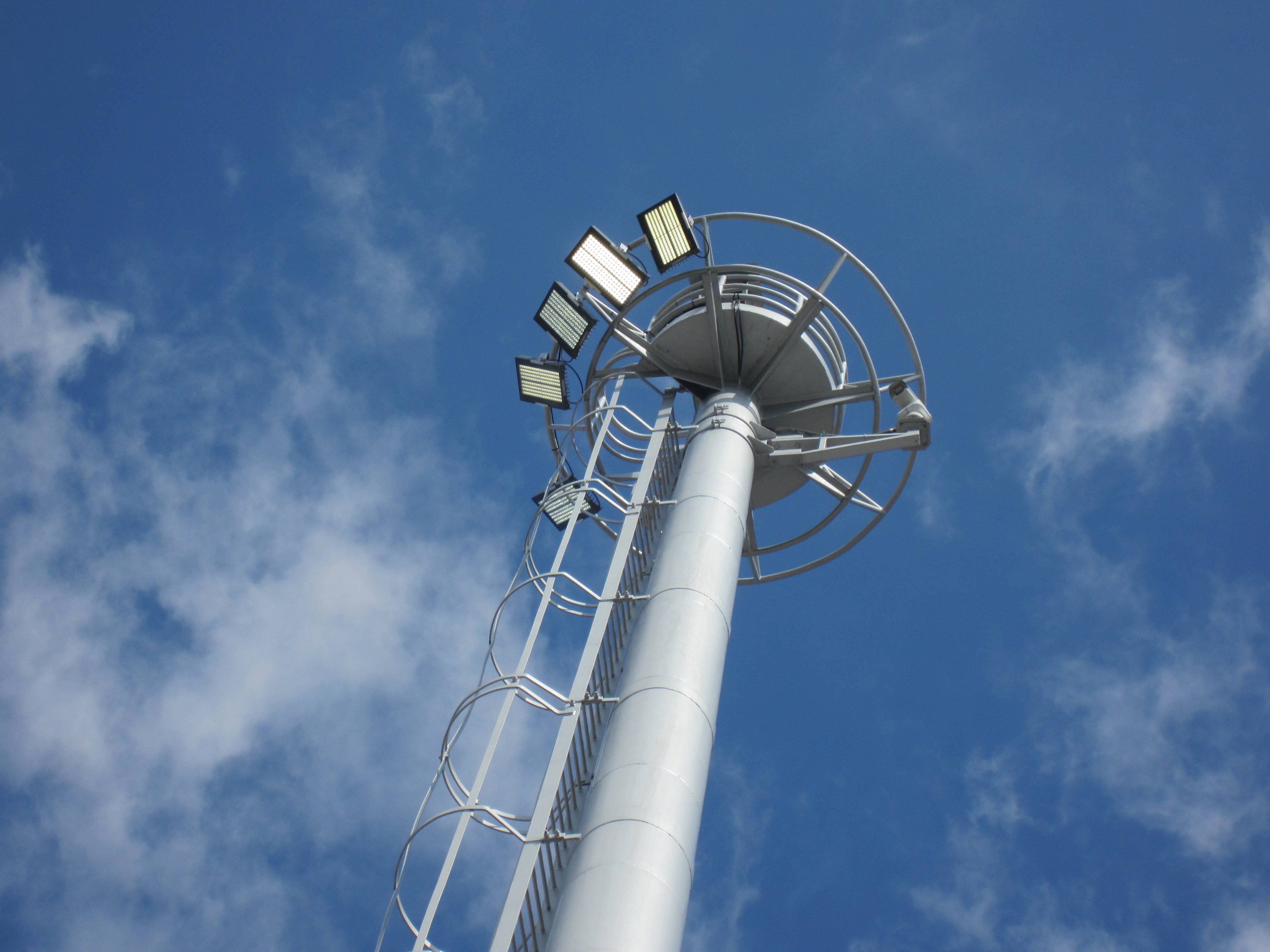 STR outdoor reflectors on towers at NEK Krško